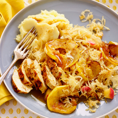 Sauerkraut with baked apple Sauerkraut with baked apple