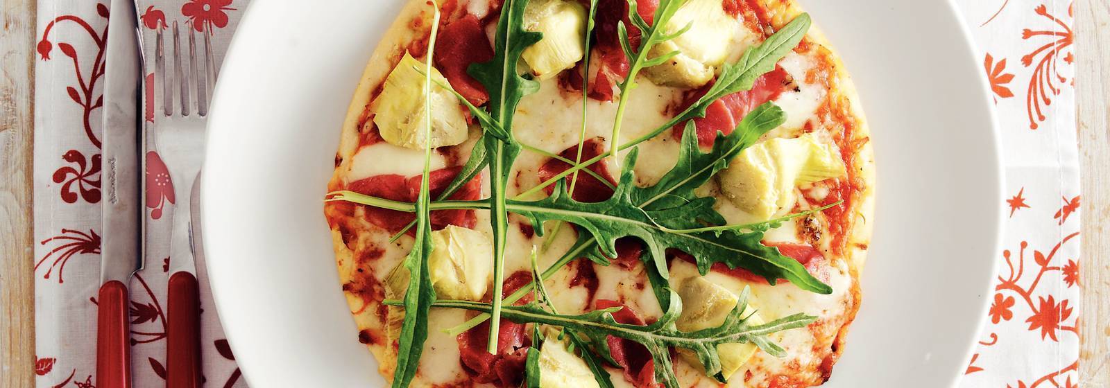 Pizza with ham and artichoke Pizza with ham and artichoke