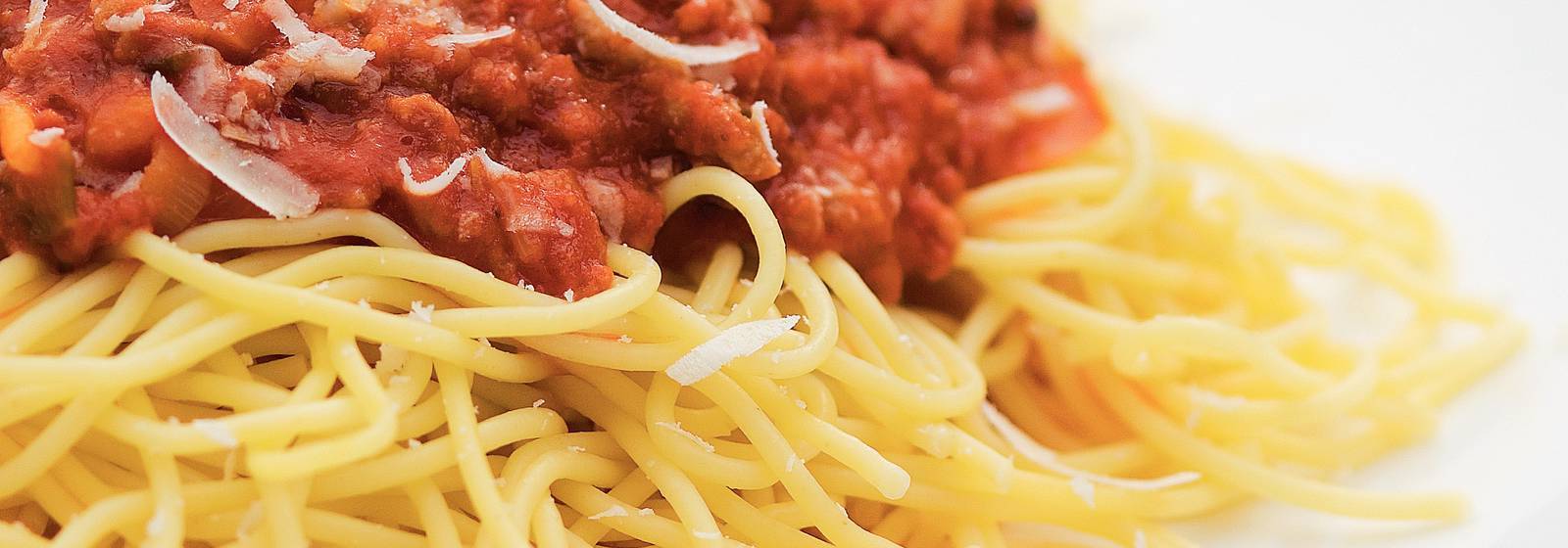 Aunt greets spaghetti bolognese Aunt greets spaghetti bolognese