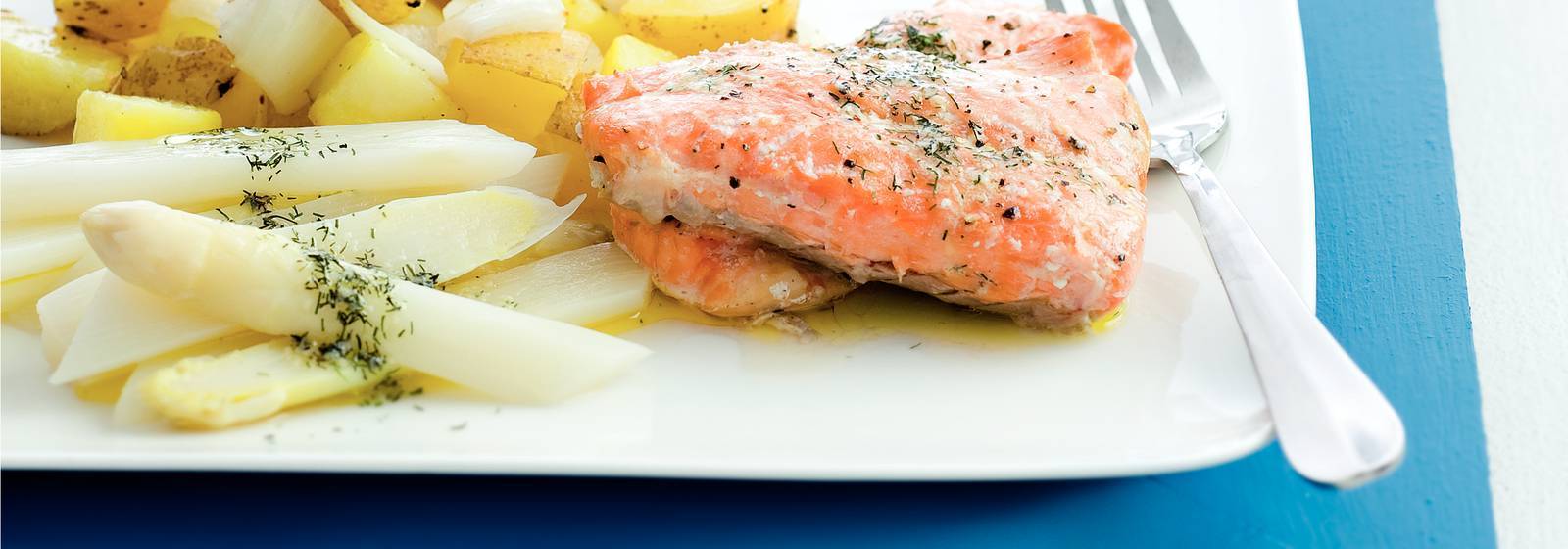 Asparagus with salmon and dill butter Asparagus with salmon and dill butter