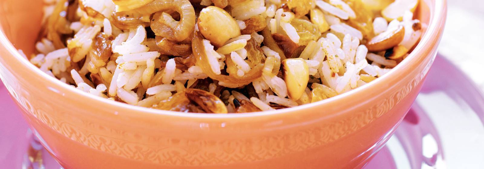 Rice with almonds and raisins Rice with almonds and raisins