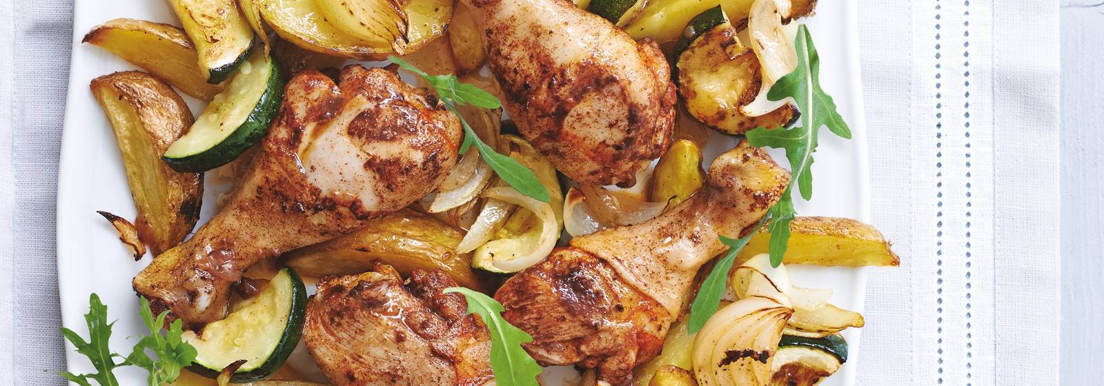 Potato slices with cinnamon chicken Potato slices with cinnamon chicken